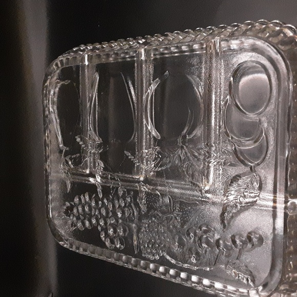 Vintage Indiana Glass Divided Clear Fruit Platter 12.75" X 9" - Picture 8 of 9
